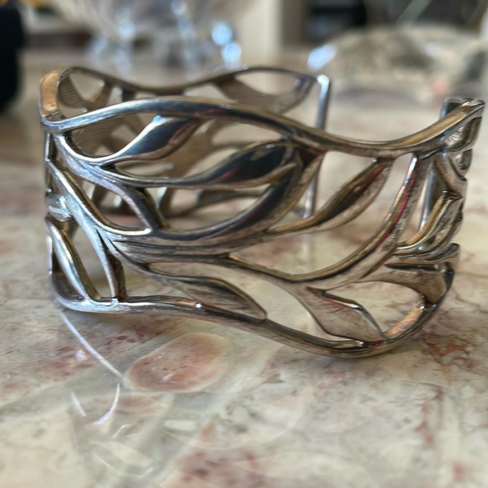NIB~Vintage Woman’s Cuff 14K White Gold Silver Leaf Design Cuff Bracelet - Picture 2 of 10